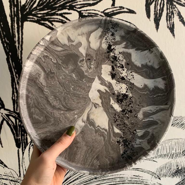 ✨ Plateau Éco-résine en Jesmonite — L'Écrin Élégant (Noir) - CasArte